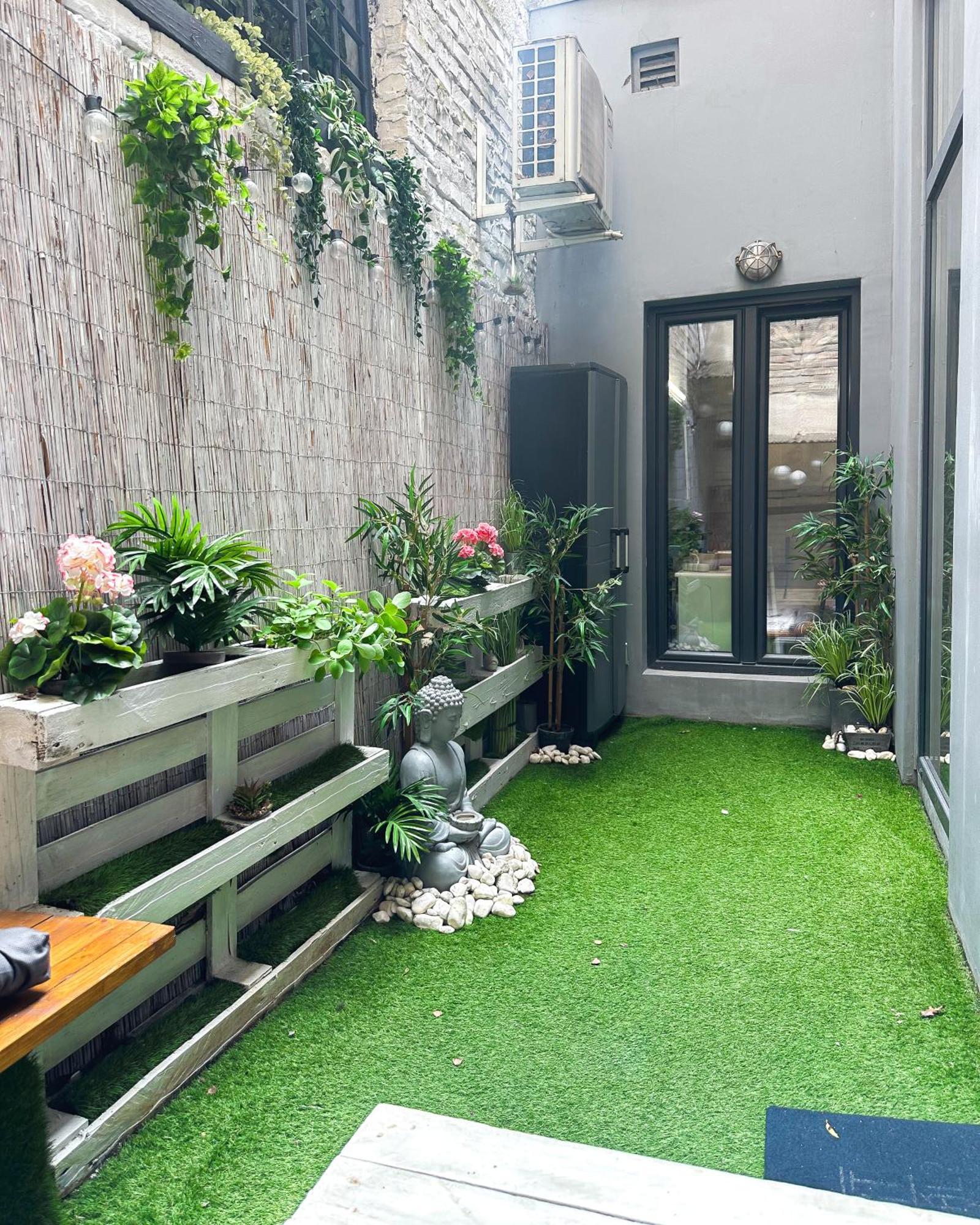 Urban Studio With Private Garden Near Andrassy Budapest Kültér fotó